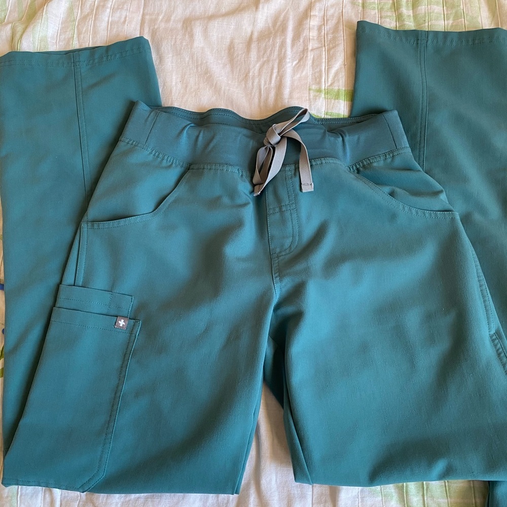 Figs Hydrogreen Kade